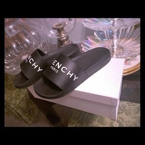 Givenchy slides “authentic”. 10.5 (41). Like new.